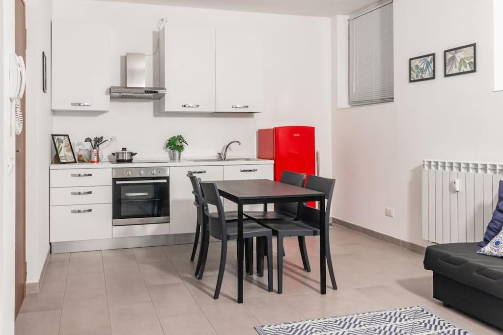 Staurenghi Blue Apartment Varese Eksteriør billede